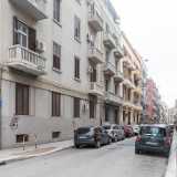 L'Eccezione si trova al primo piano di un palazzo di via Indipendenza 75, nei pressi del Redentore e dell�ex Manifattura Tabacchi